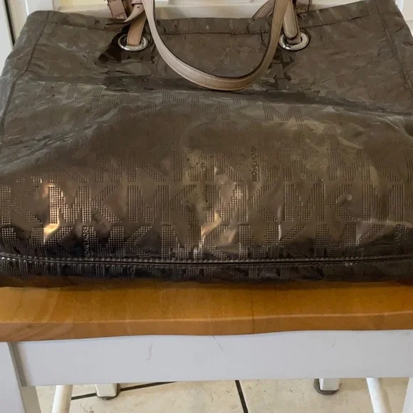 Michael Kors Bag - Picture 9 of 9